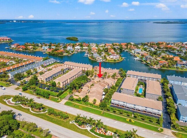 Building Photo - 487 Pinellas Bayway S