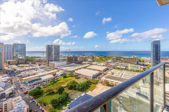 Building Photo - High Floor 2 BED/2 BATH/2 PRKG in brand ne...