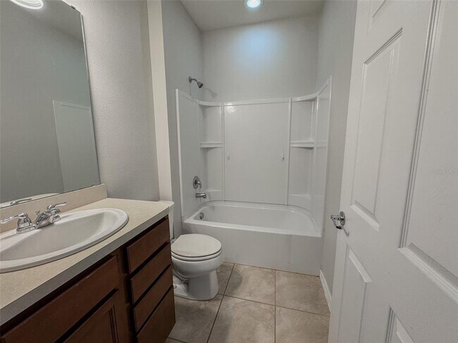 Building Photo - 6309 Kevesta Ave