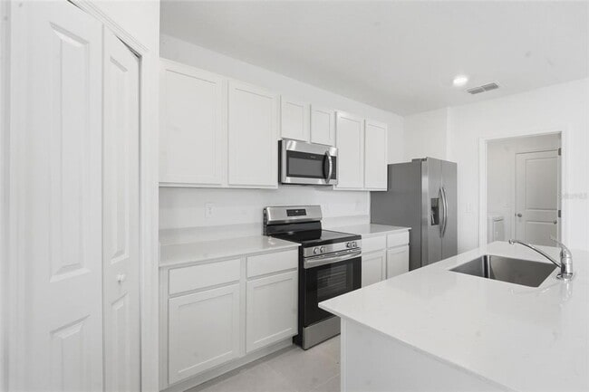 Building Photo - 2756 Lookout Rdg Rd