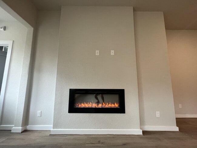 Building Photo - Three Bed/Two Bath Home at Stahl & O'Connor Rd