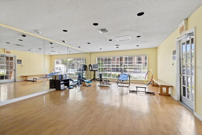 Building Photo - 2500 Winding Creek Blvd