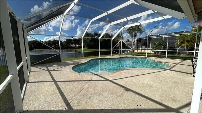 Building Photo - 3620 Hamilton Key