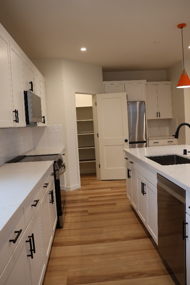 Building Photo - 213 Wellness Wy