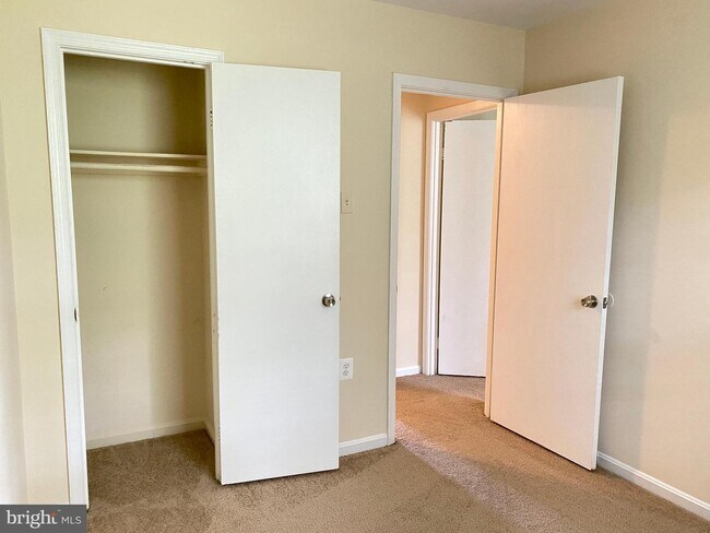 Building Photo - 2822 Hogan Ct