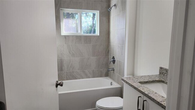 Building Photo - 2703 Ave G