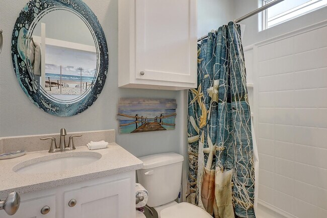 Building Photo - 527 Sand Burr Ln