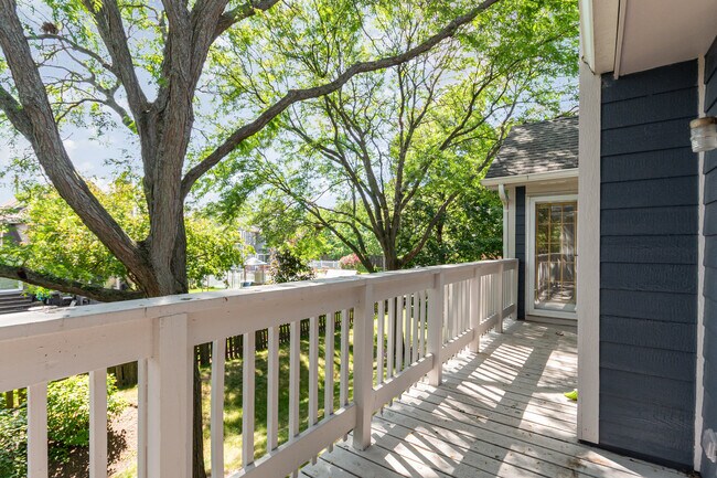 Building Photo - 353 Pembroke Ct