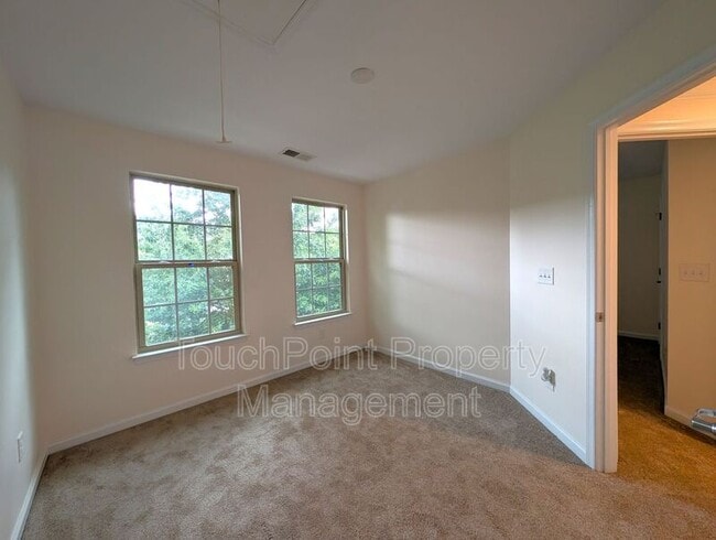 Building Photo - 4061 Zilker Park Dr