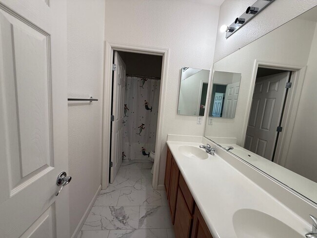 Building Photo - 9424 Sea Cliff Way
