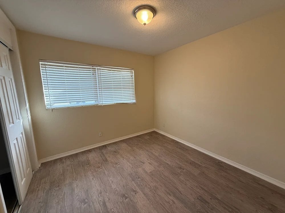Building Photo - 3253 Little Sound Dr