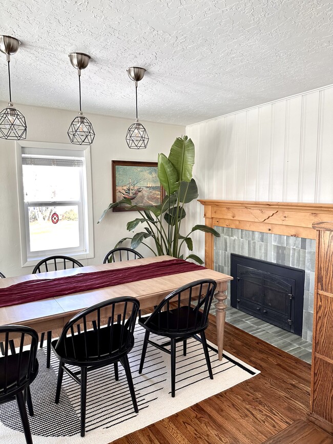 Building Photo - 2560 Fillmore Ave