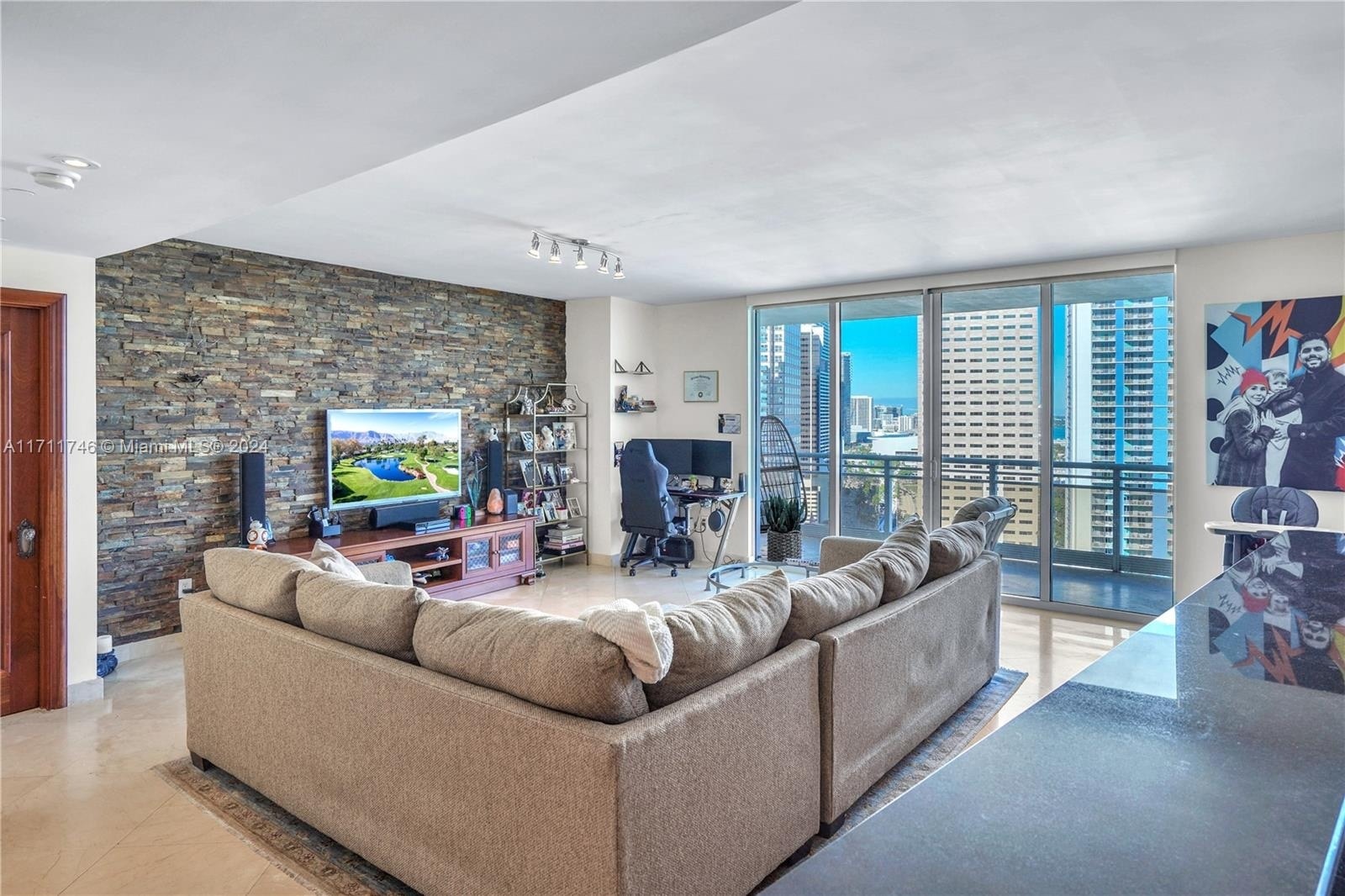 Building Photo - 901 Brickell Key