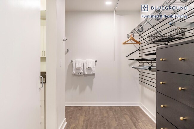 Building Photo - 15301 NE Turing St