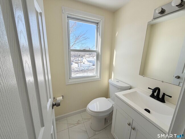 Building Photo - 114 Albright Ave