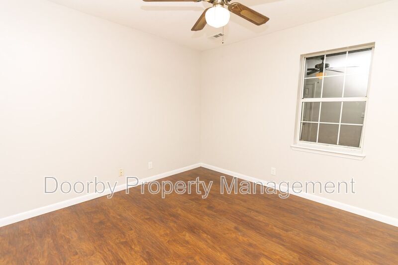 Building Photo - 333 Withrow Rd