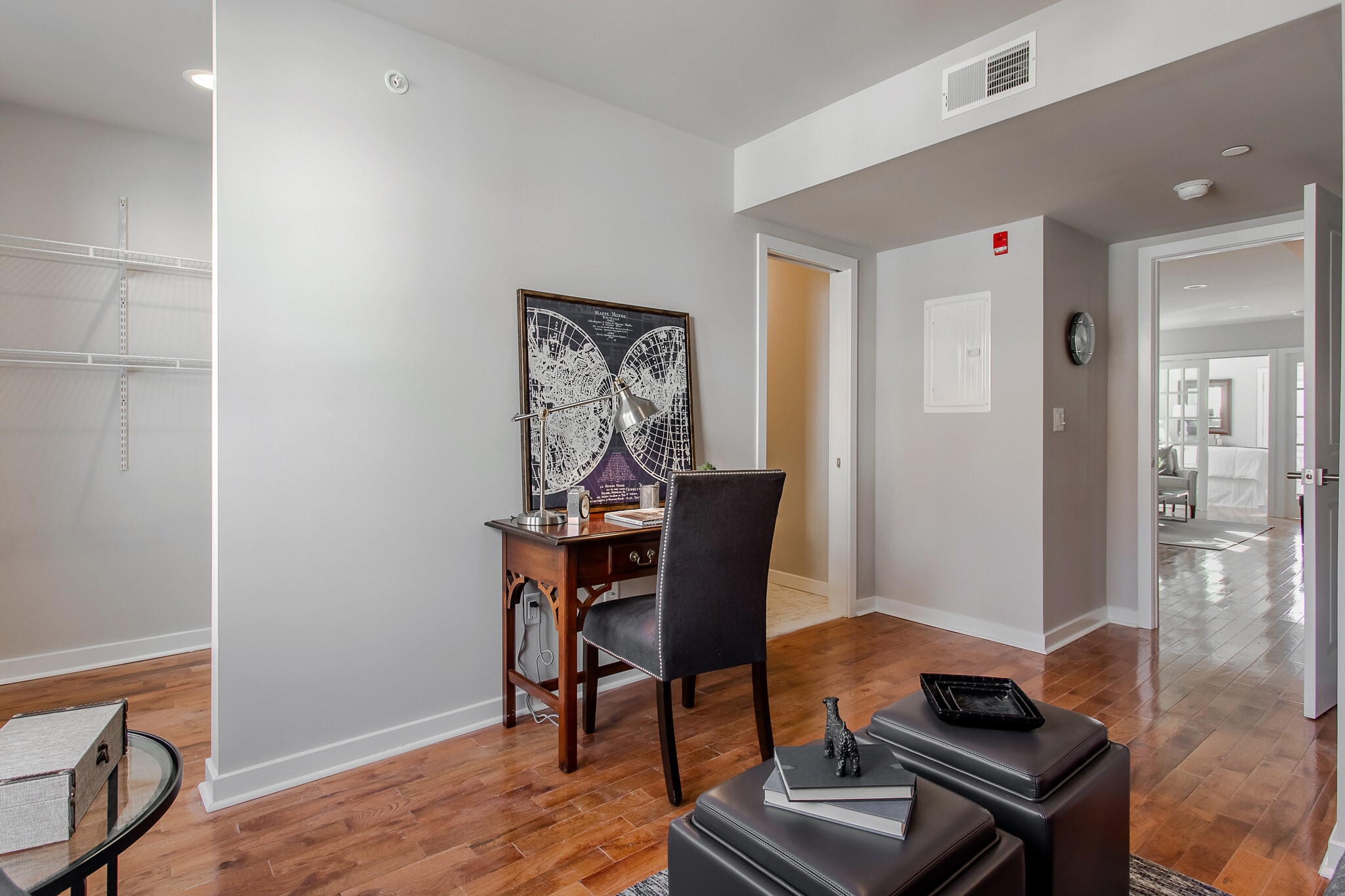 Building Photo - 820 Glenbrook Ave