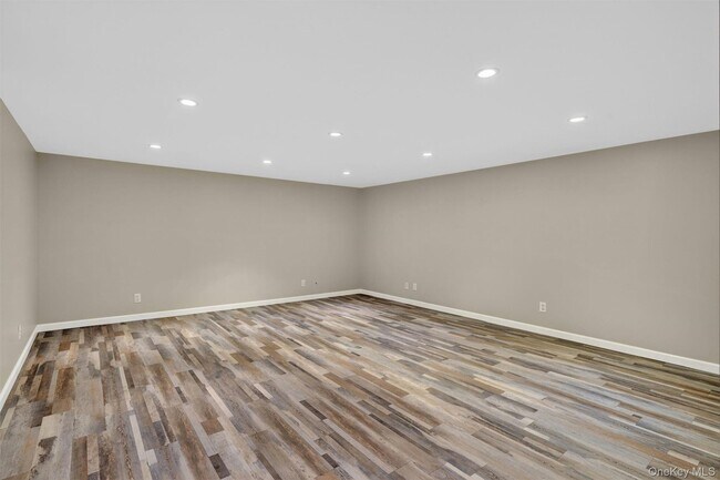 Building Photo - 50 Bonney Ct