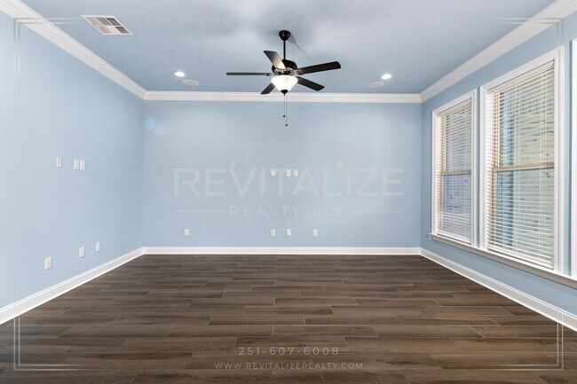 Building Photo - Stunning Luxury Home in Silverhill with Huge Diamond Shaped Backyard!