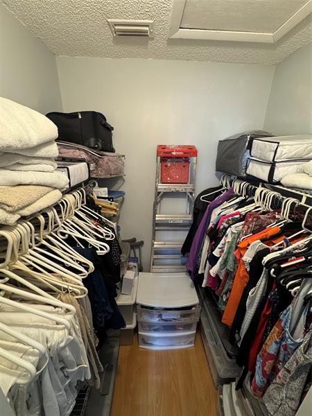 Building Photo - 5681 Riverside Dr