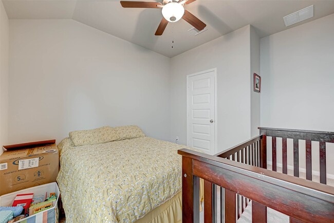 Building Photo - 3206 Dry Creek Dr