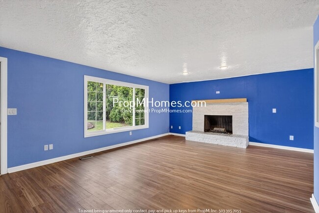 Building Photo - Three Bedroom Escape in Oregon City!