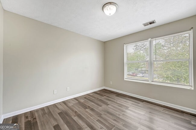 Building Photo - 13202 Fairington Ridge Cir