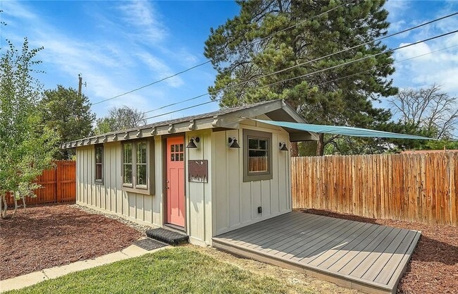 Building Photo - 3BD, 3BA Home Near Central Park with Bonus Casita
