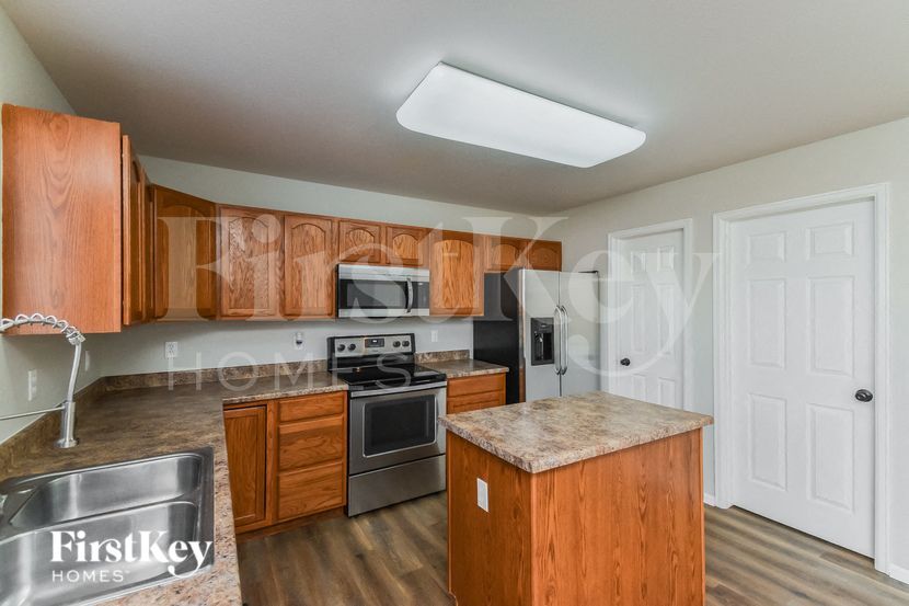 Building Photo - 7606 Sistine Ln