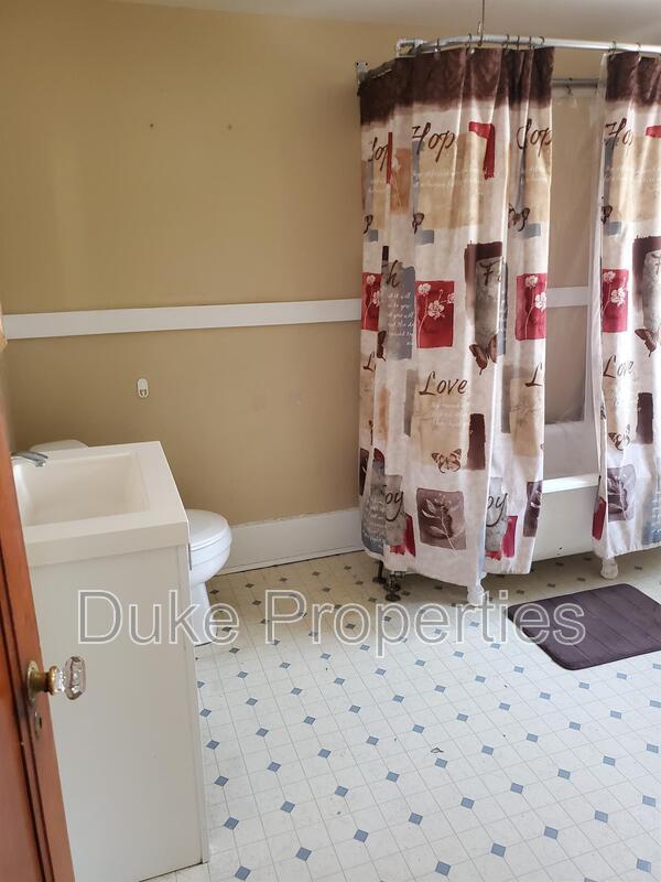 Building Photo - 7 Iroquois St