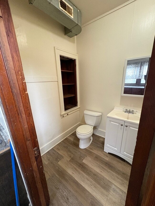 Building Photo - 83 W 15th St