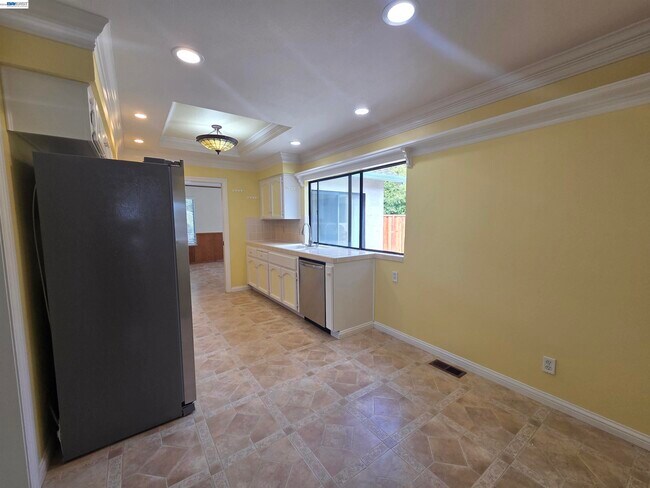 Building Photo - 11732 Bloomington Way