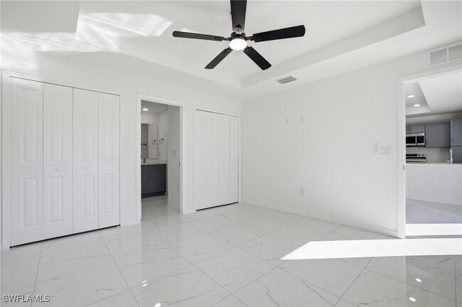 Building Photo - 418 Pinehurst Ave