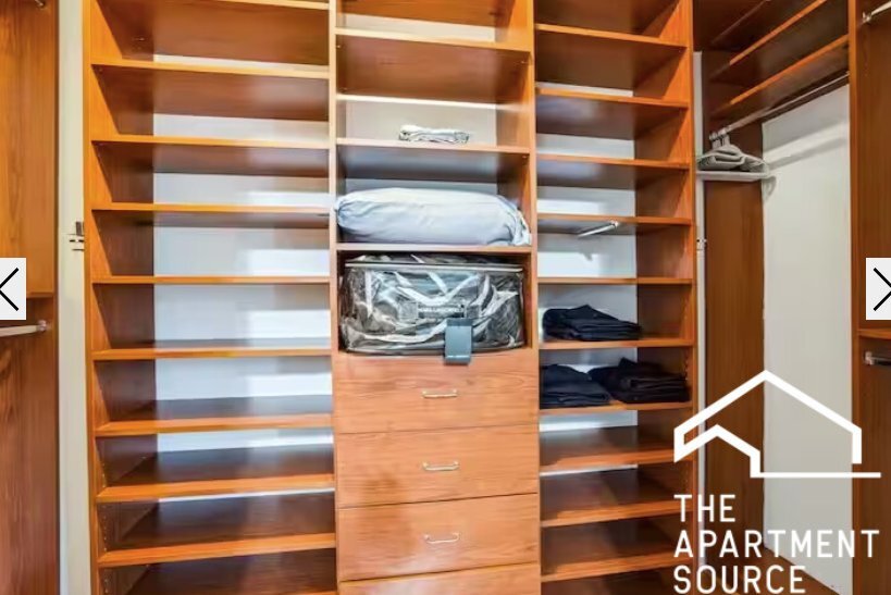 Building Photo - 3935 S Wells St