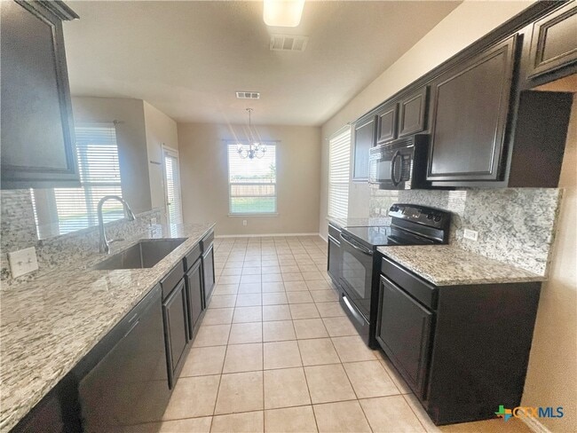 Building Photo - 525 Tom Kemp Dr