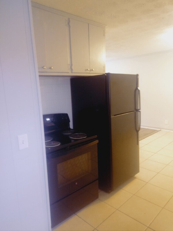 Building Photo - 5685 Atlee Ave