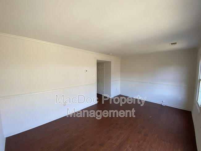 Building Photo - 14674 Pinon Ct