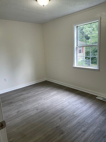 Building Photo - 5614 Madonna Cir