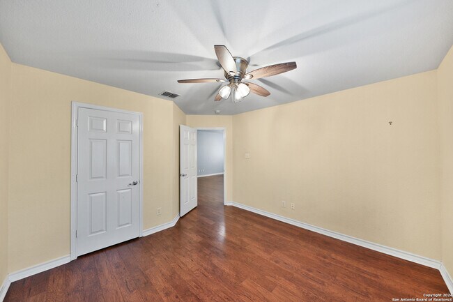 Building Photo - 4707 Shavano Ct