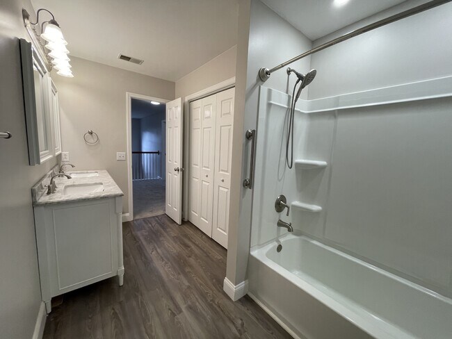 Building Photo - 9305 S Moreto Cir