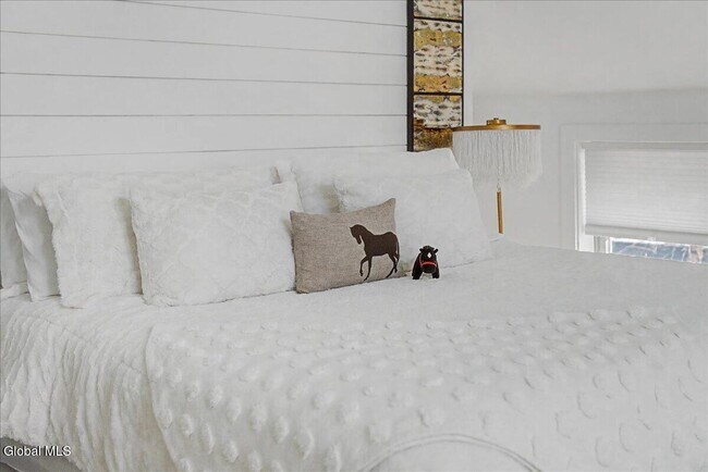 Building Photo - 5 Swanner Ln