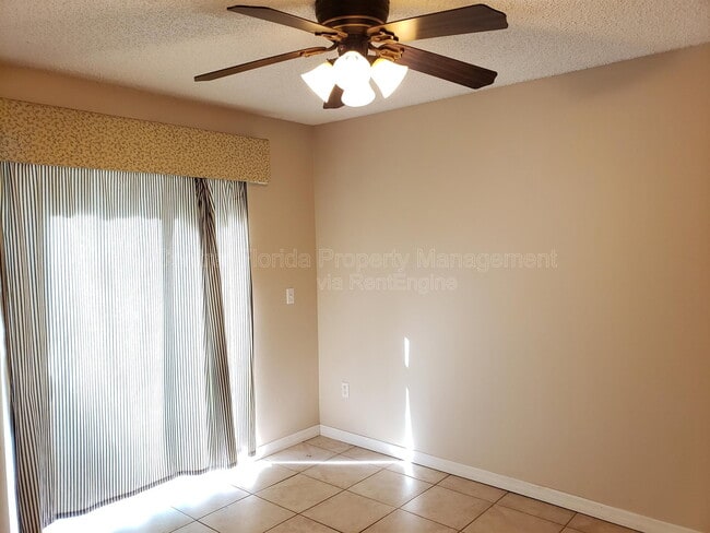 Building Photo - 2226 Justin Ave