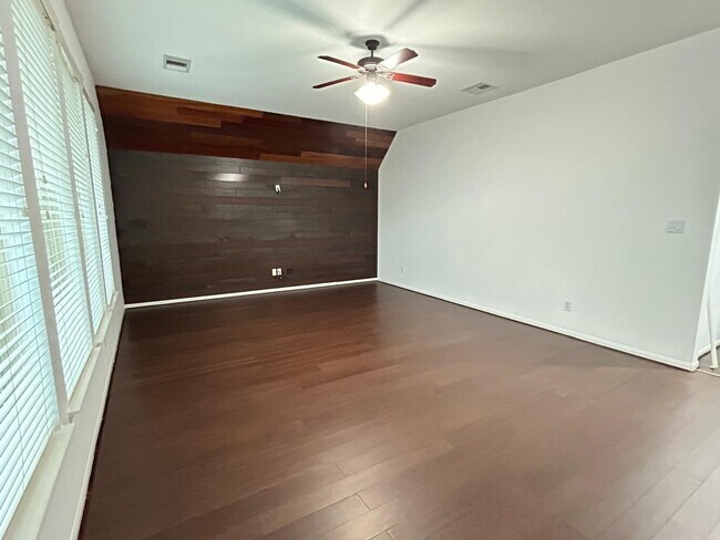 Building Photo - 17423 Hanoverian Dr