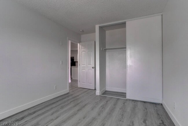Building Photo - 921 Snug Harbor St