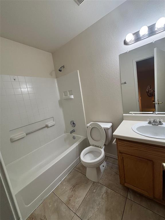 Building Photo - 12500 Campana Dr