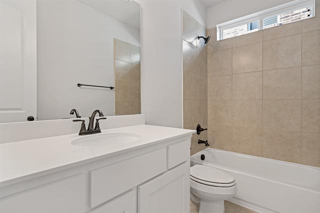 Building Photo - 124 Spanish Bluebell Dr