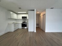 Building Photo - 6032 SW 25th St