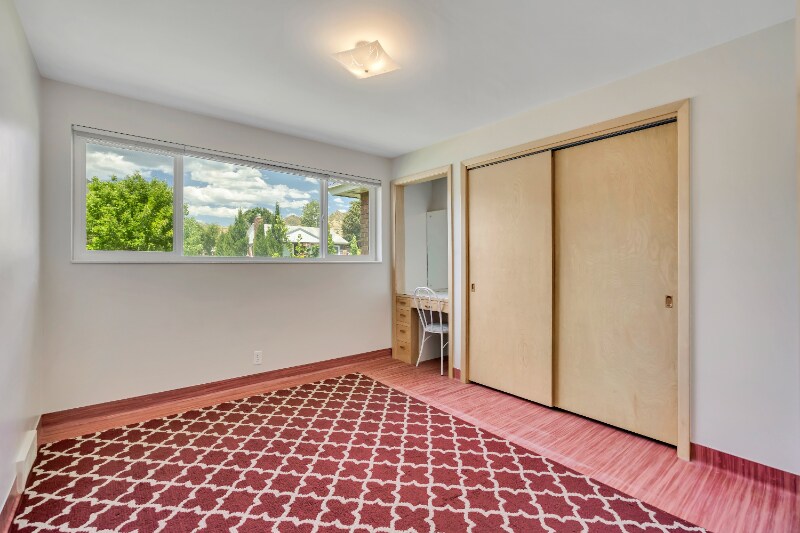 Building Photo - 2670 E Lambourne Ave