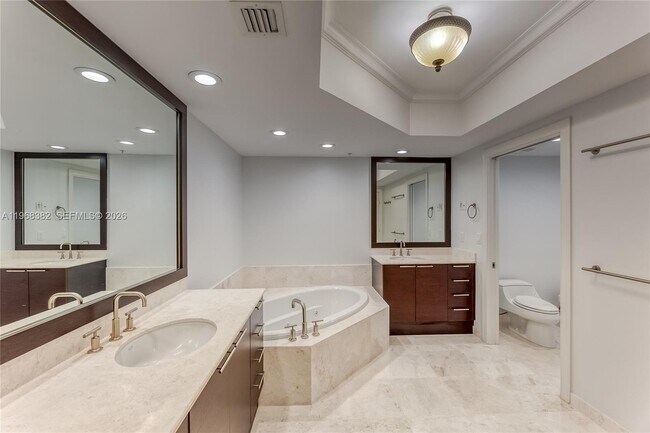 Building Photo - 3535 S Ocean Dr