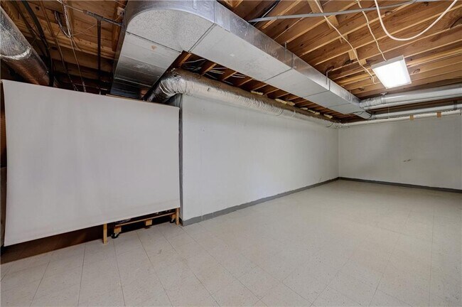 Building Photo - 5795 Dovnick Dr SW